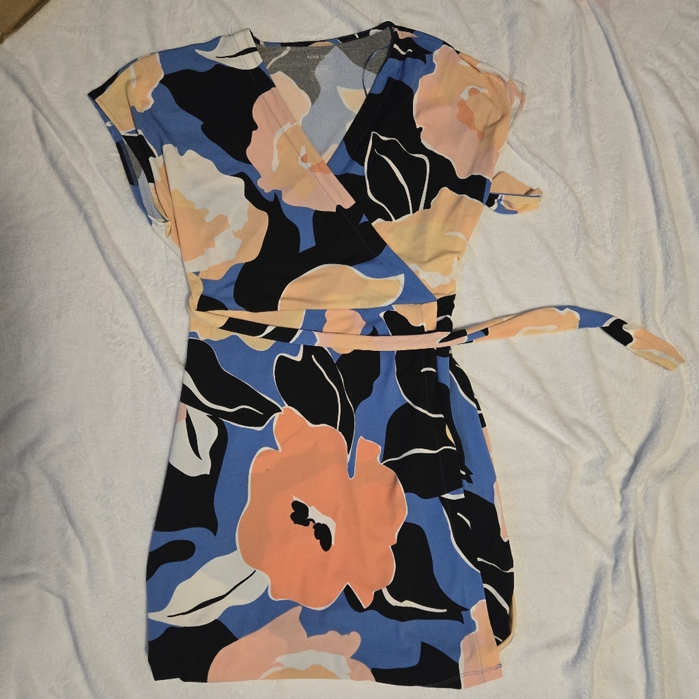 Colorful, Knee Length Dress. Nine West Brand, Women's Xl. Used, Great Condition!